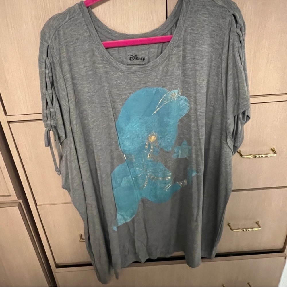 Torrid Disney Size 5 Jasmine Tshirt